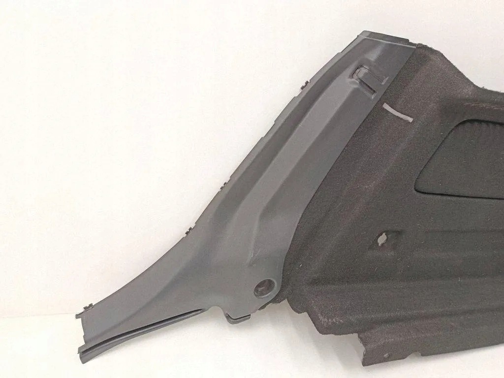 Mercedes A W176 tavaratilan verhoilu A1766902900