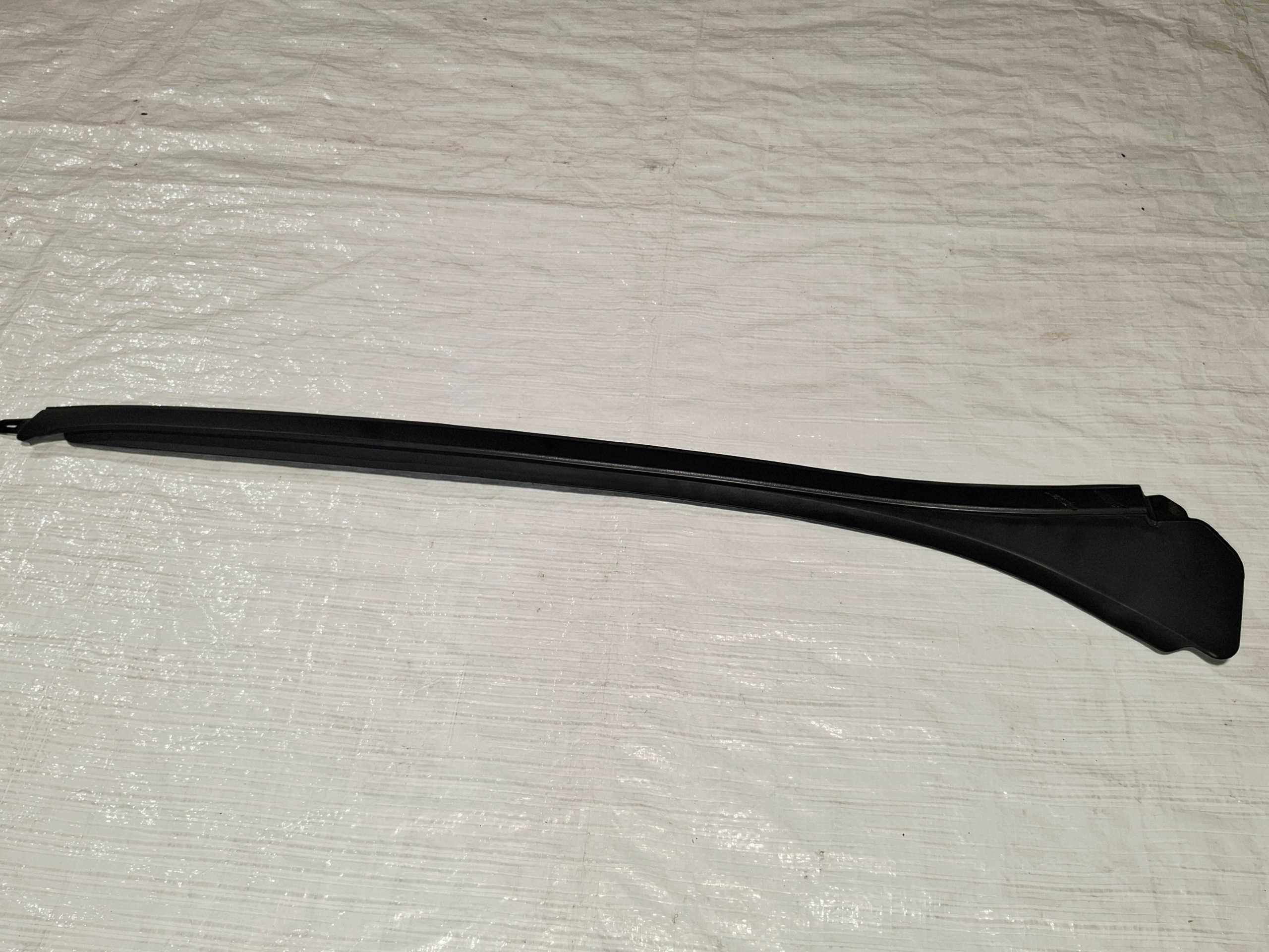 Moldura Para-brisa Esquerda Mercedes GLB 247 image 2
