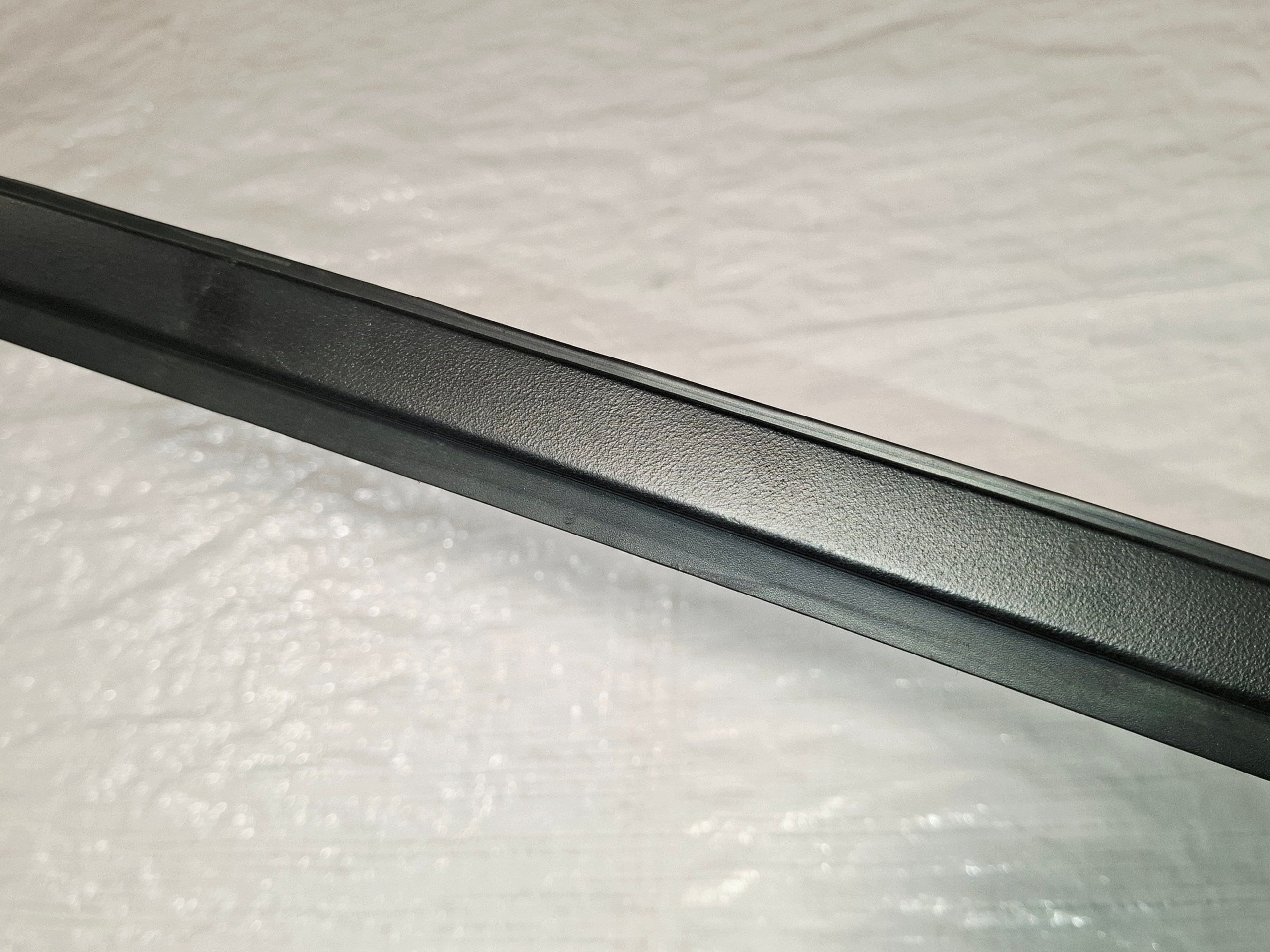Moldura Para-brisa Esquerda Mercedes GLB 247 image 6