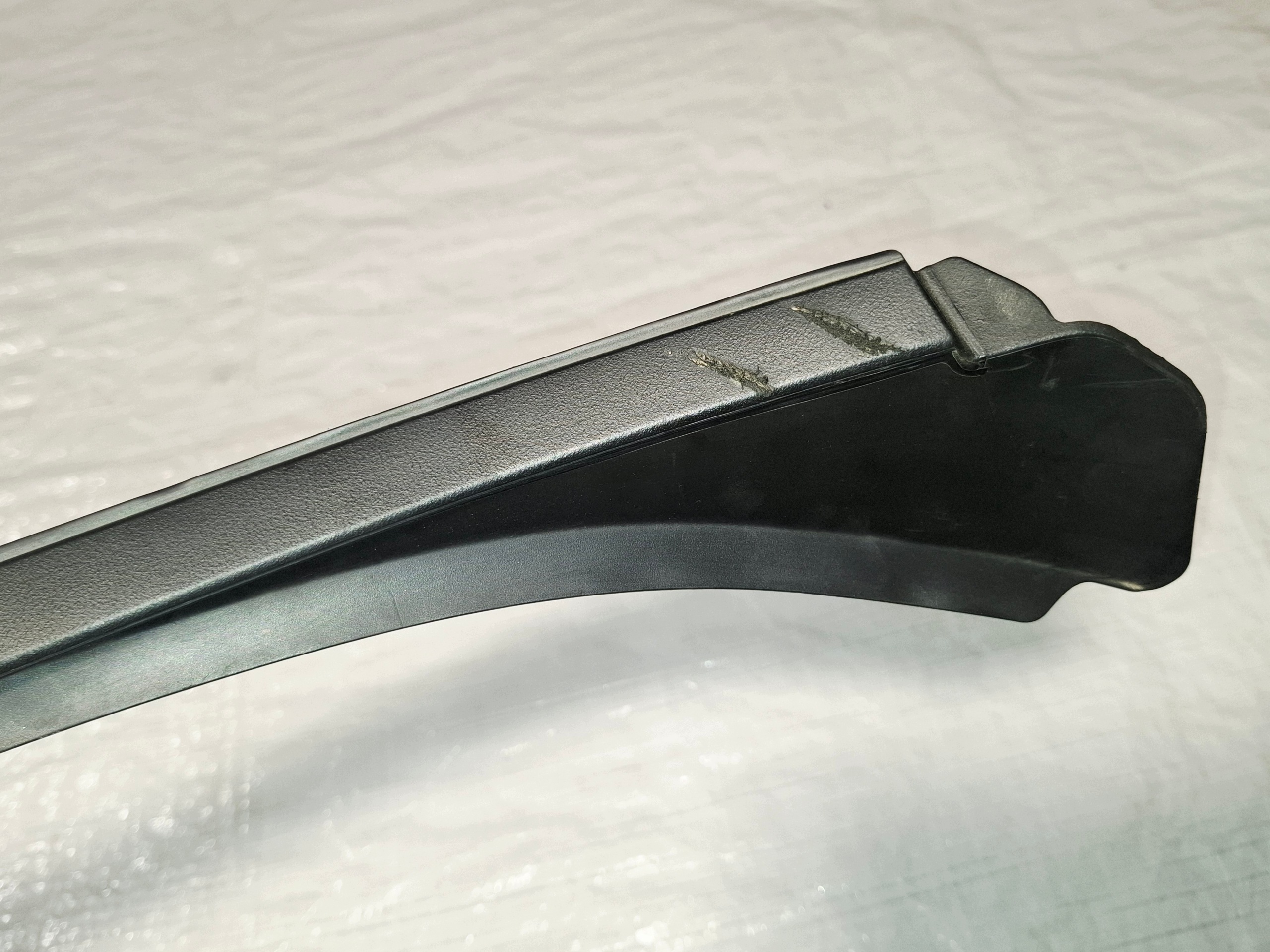 Moldura Para-brisa Esquerda Mercedes GLB 247 image 7