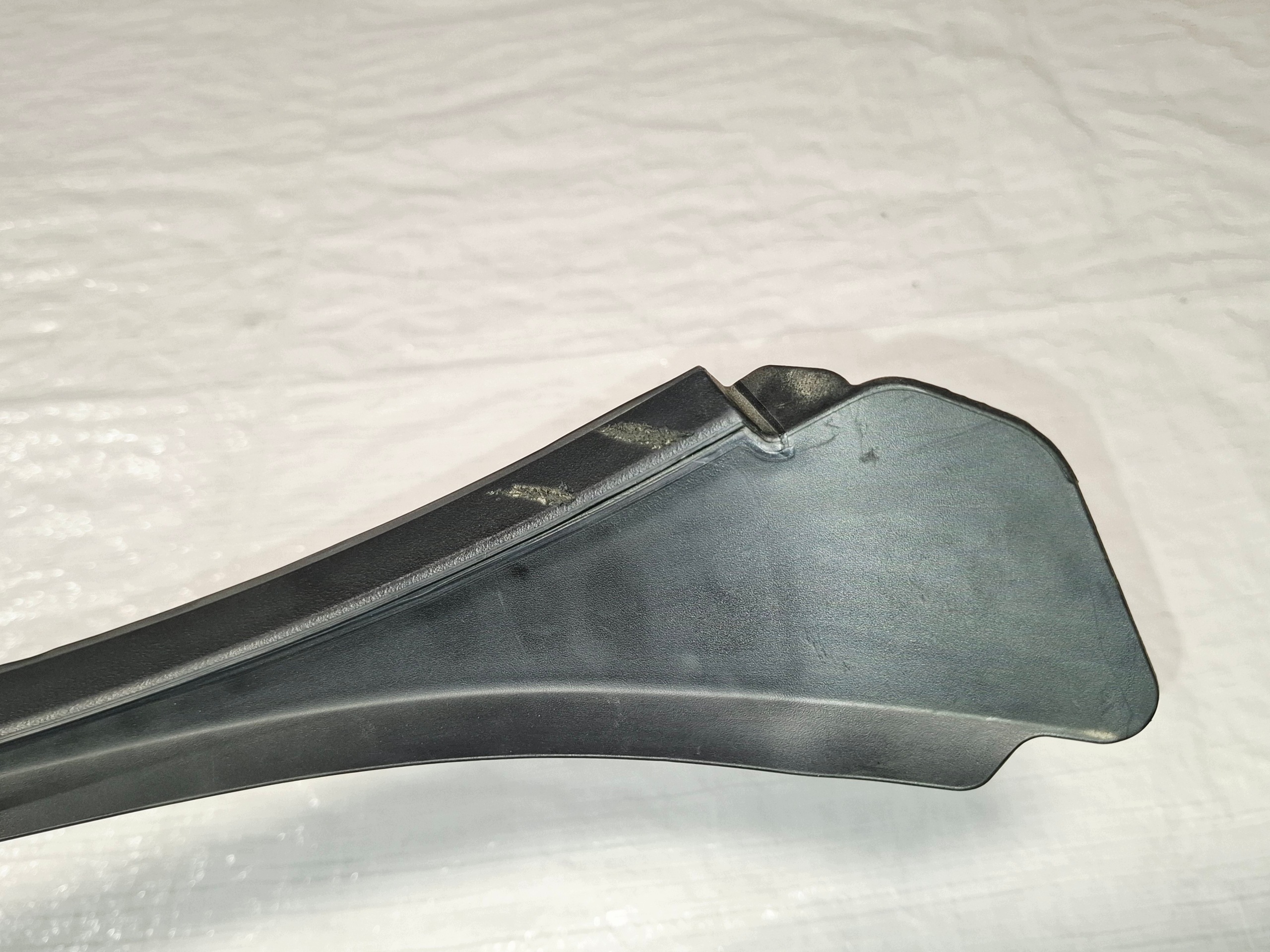 Moldura Para-brisa Esquerda Mercedes GLB 247 image 9