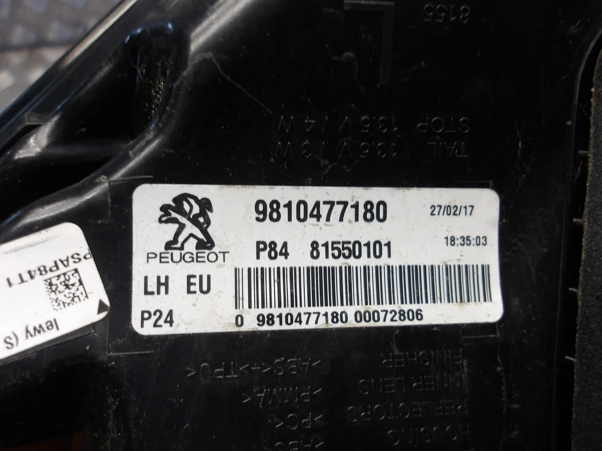 Peugeot 3008 II Lâmpada Traseira Esquerda 9810477180 image 3