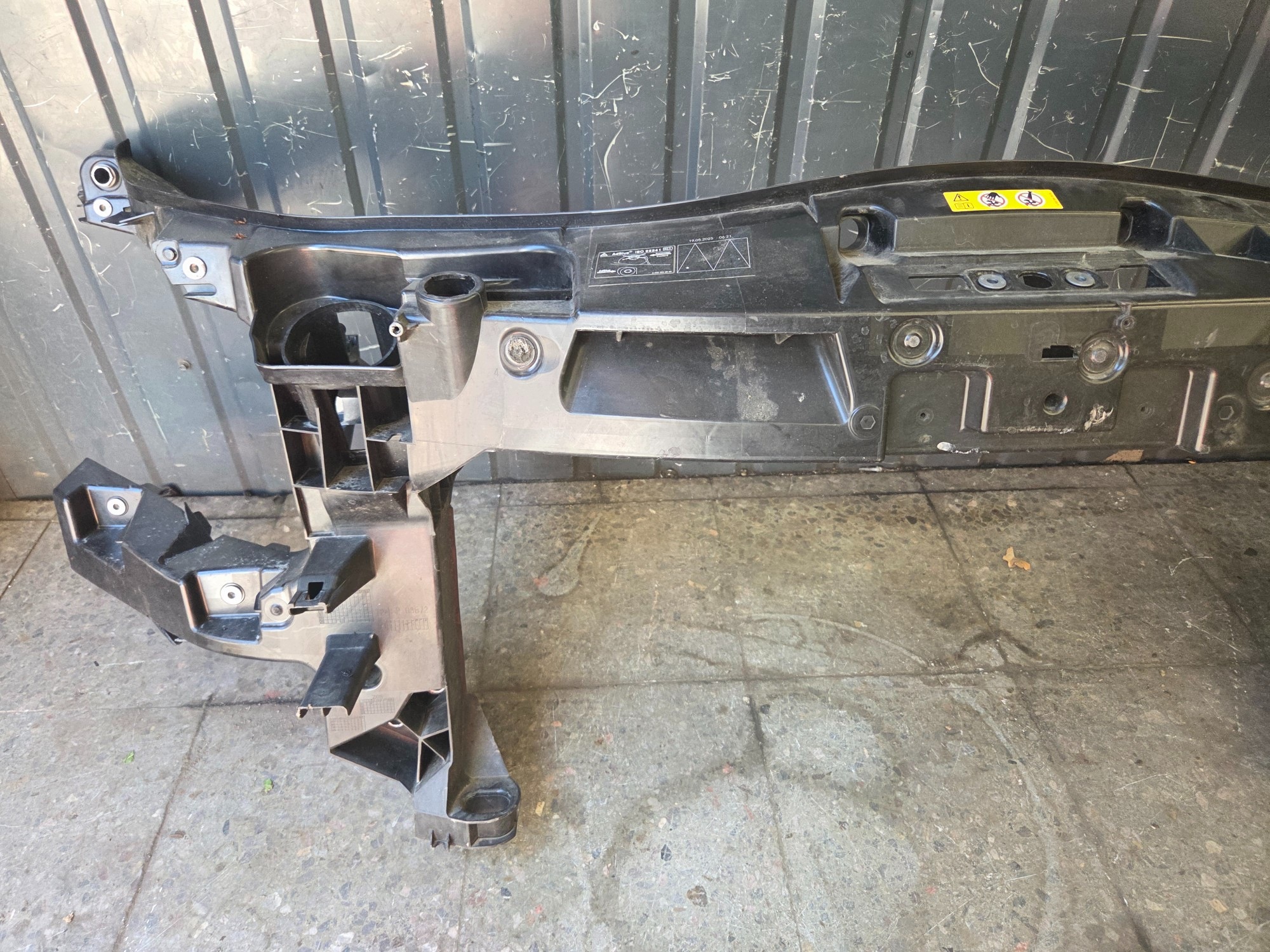 Renfort avant Mercedes Sprinter 910 A9108800301 image 4