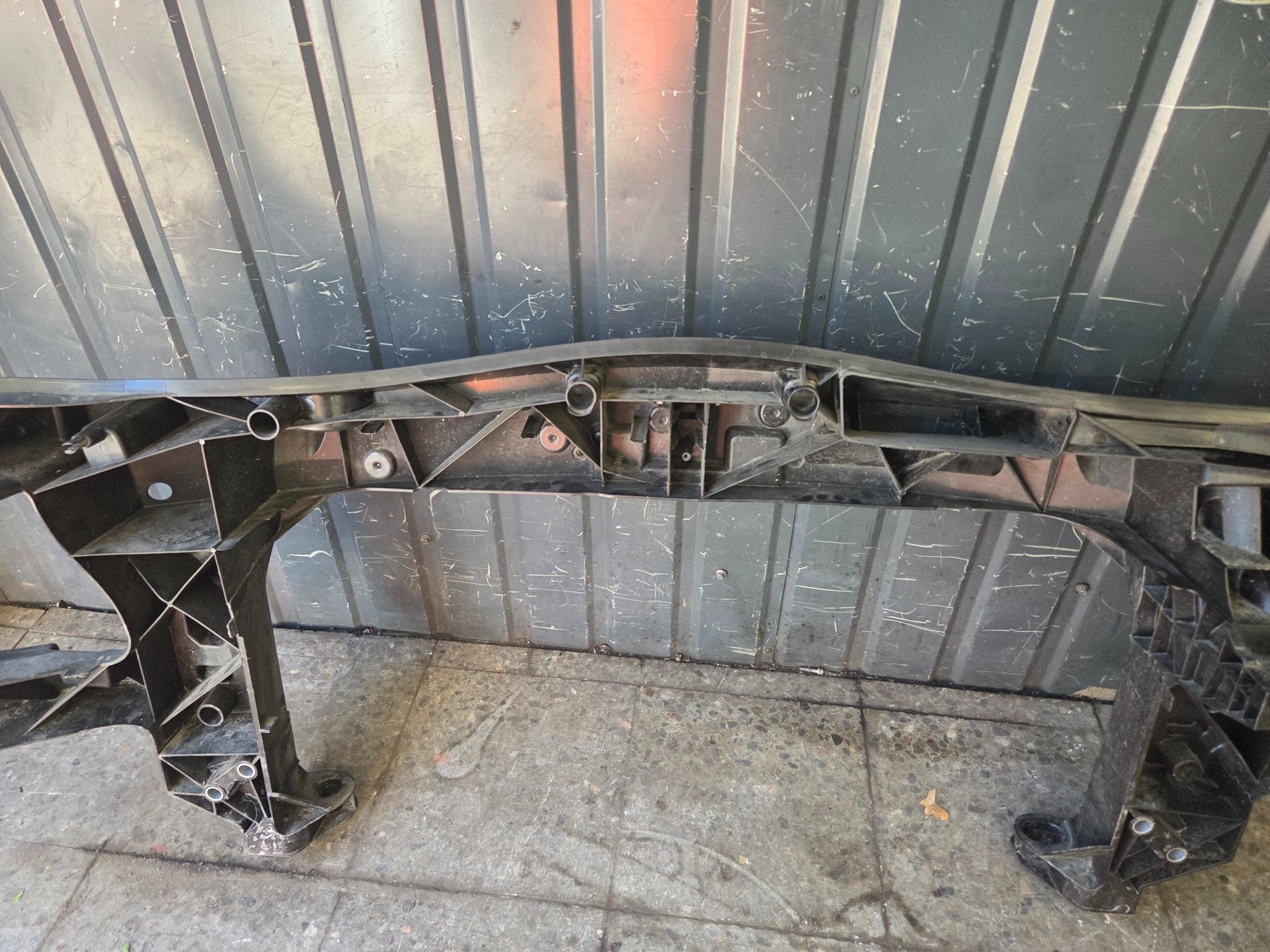 Renfort avant Mercedes Sprinter 910 A9108800301 image 10