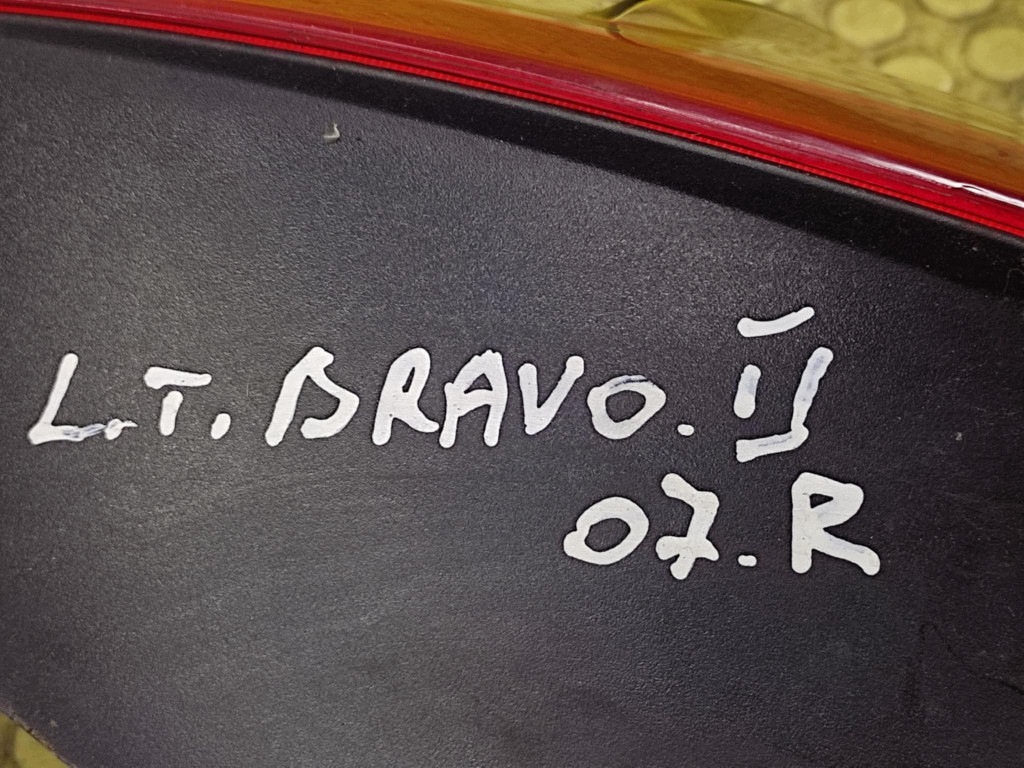 Fiat Bravo II Lámpara Izquierda Trasera OEM image 9