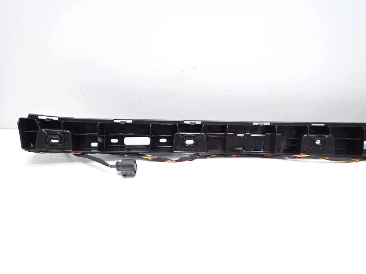 SKODA SCALA 657807863A bumper clip image 6