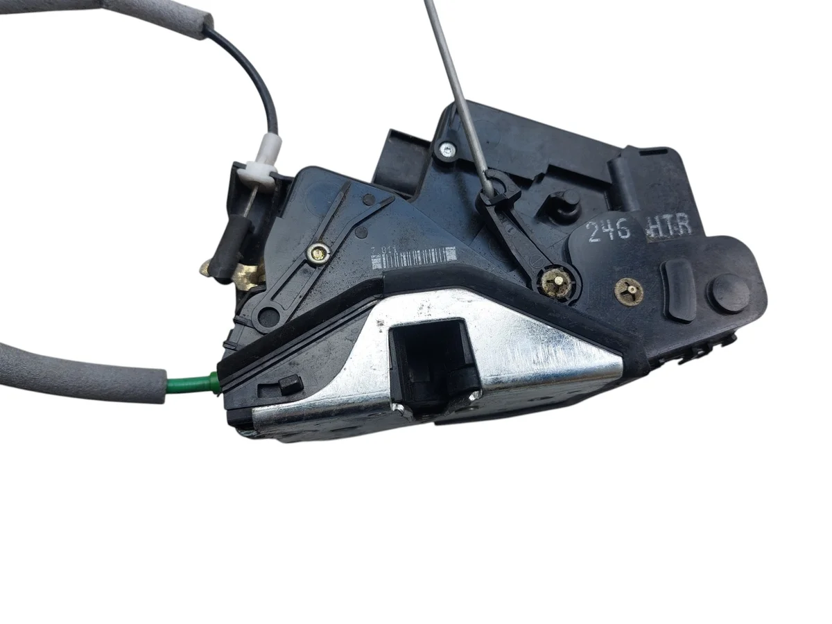 BMW 1 E87 Front Right Door Handle Lock 8253454 image 3