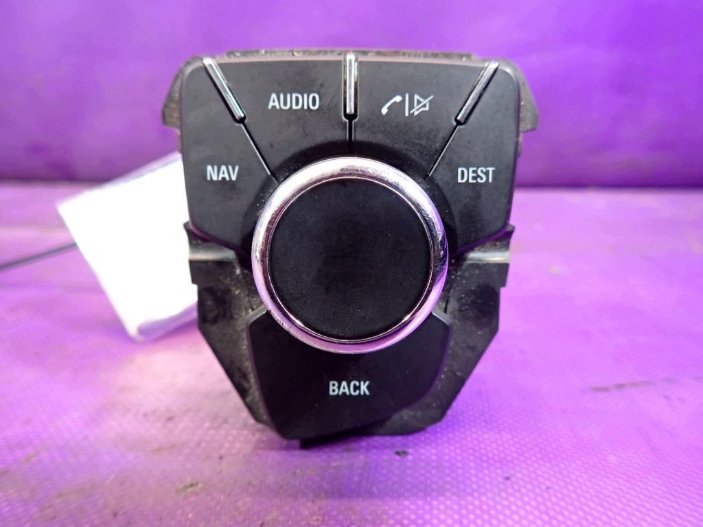 Interruptor de radio Opel Insignia A 08-14 13310070