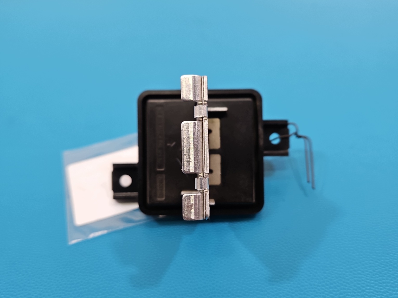 Resistor Suzuki Swift MK8 C12T144A Usado image 3