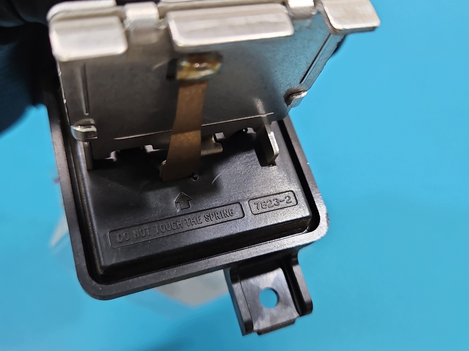 Resistor Suzuki Swift MK8 C12T144A Usado image 5
