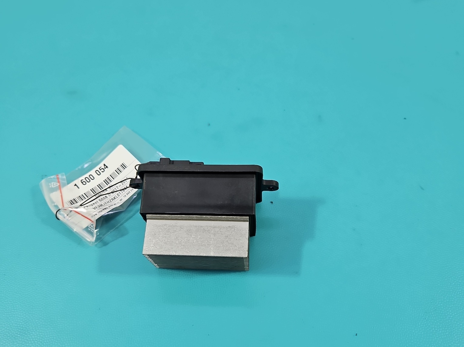 Resistor Peugeot 5008 II 17-24 Usado image 3