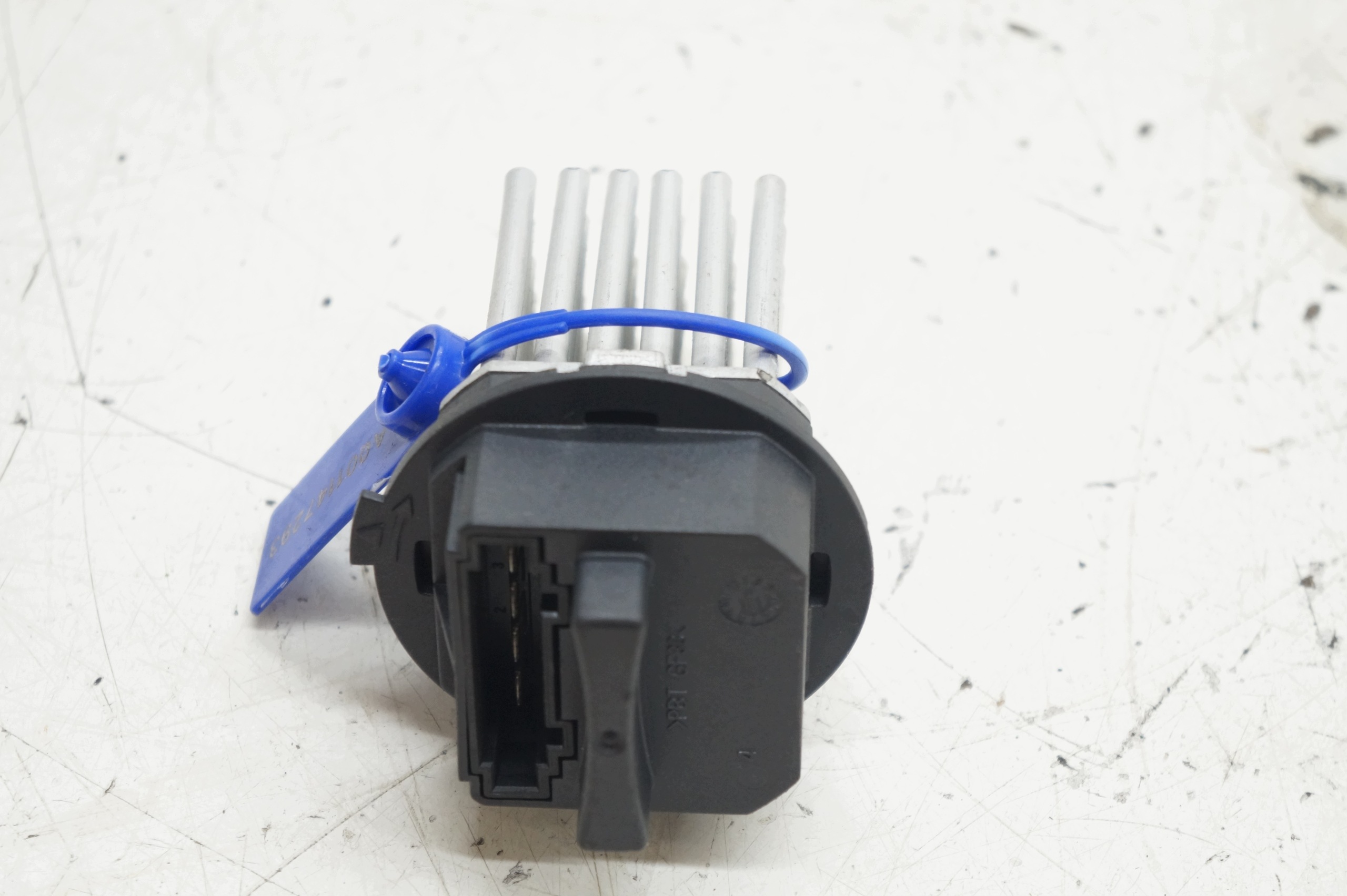 Weerstand Ventilator 5HL008941-20 Volvo image 3