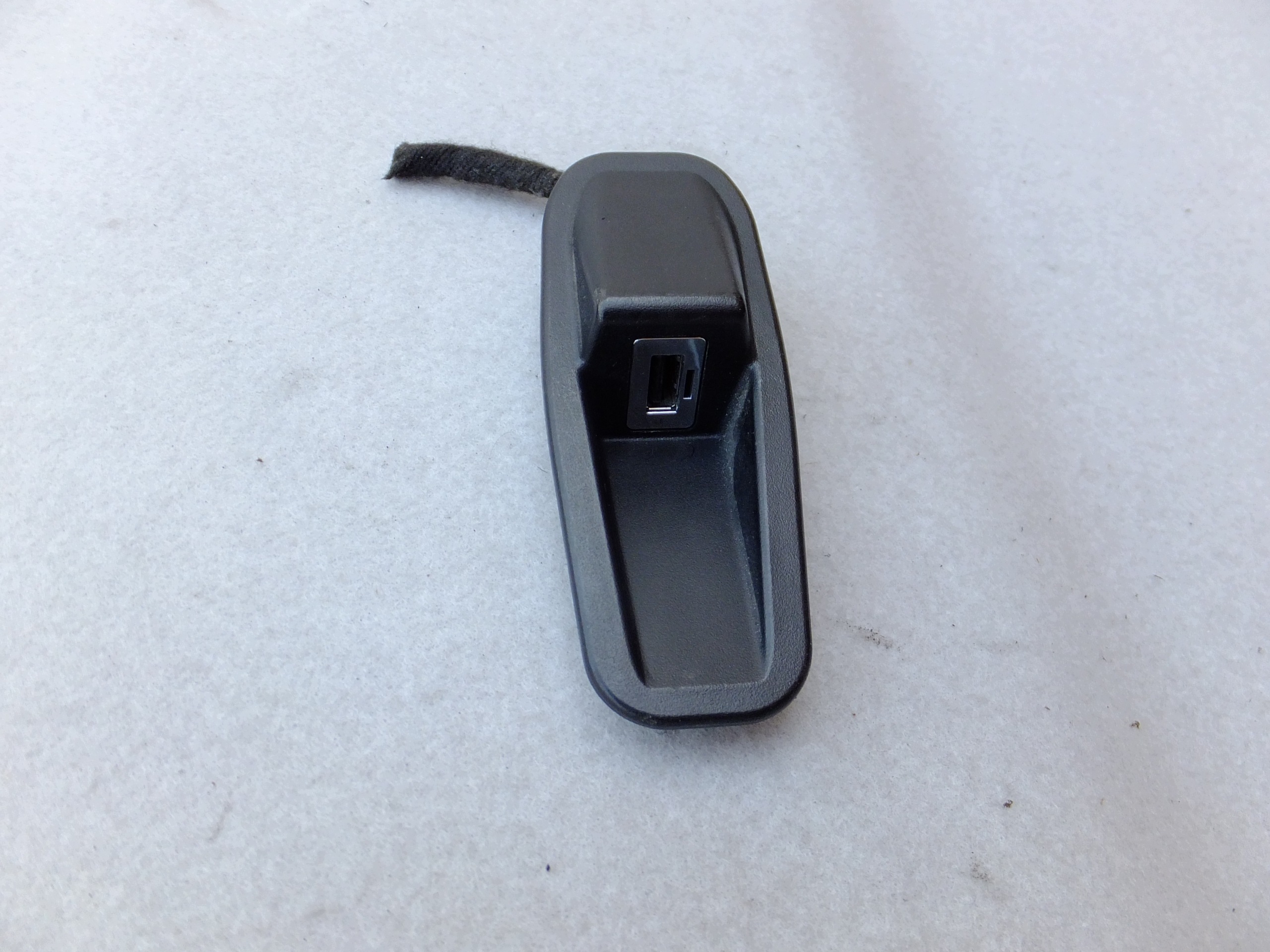 USB-liitäntä Ford S-MAX Mk1 8M2T-19A164-BA image 2