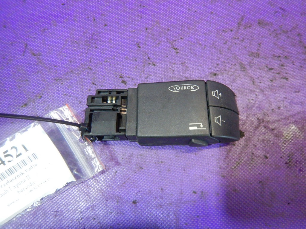 Renault Laguna II 01-05 Radiopainike Z-244521- image 2