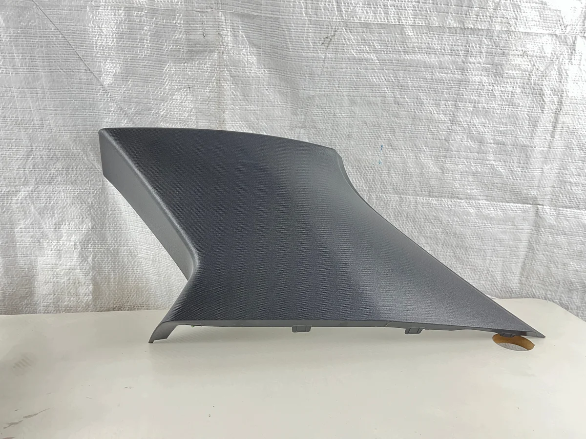 BMW G05 P-pilarin suojus 7433704
