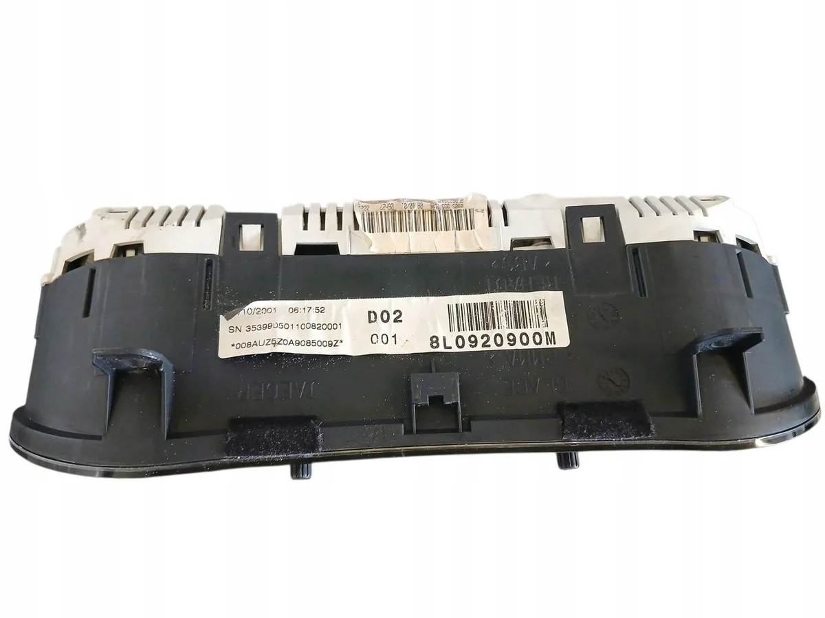 Compteur Audi A3 8L Jaeger 8L0920900M image 4