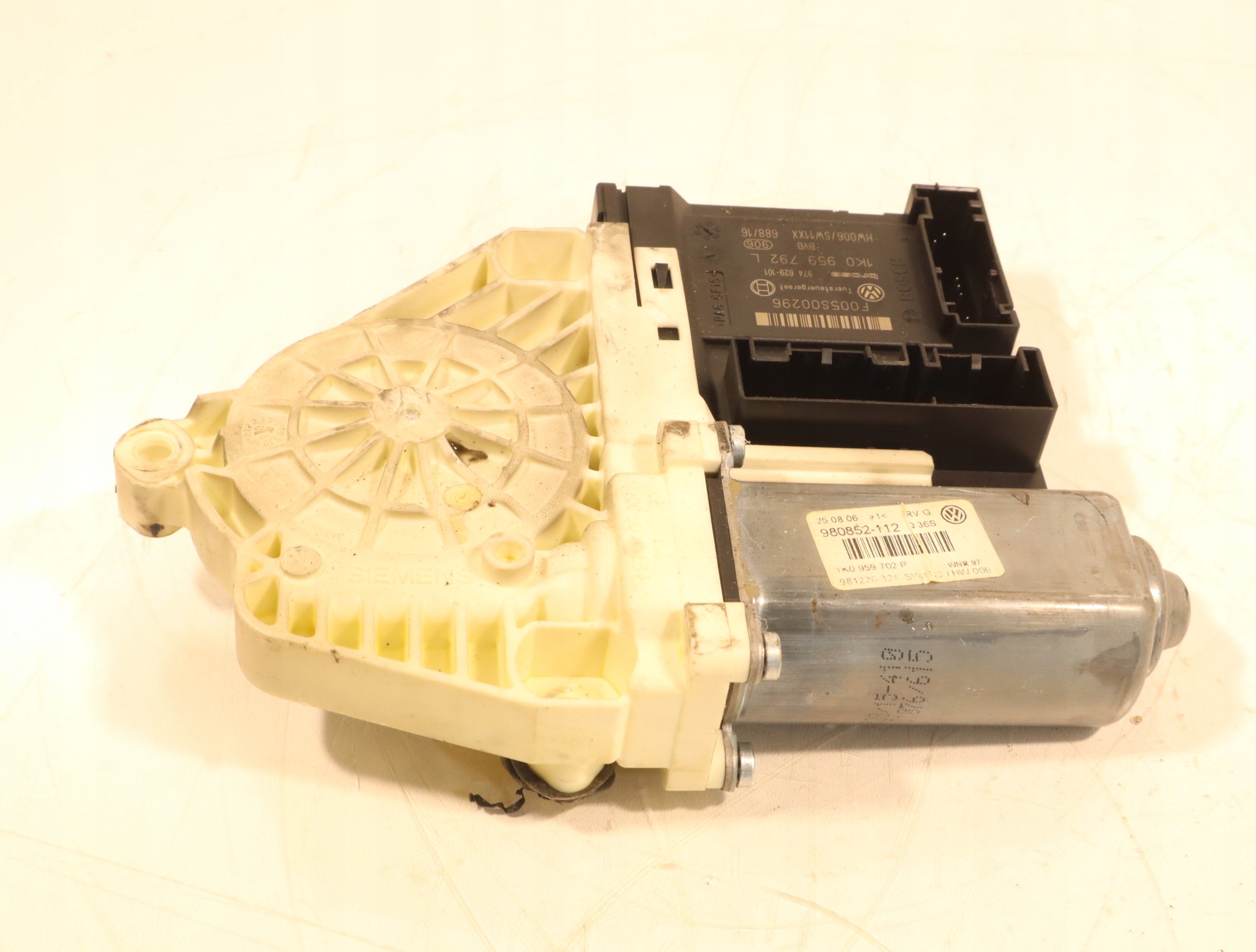 Motor de Vidro VW OE 1K0959702P Usado image 3