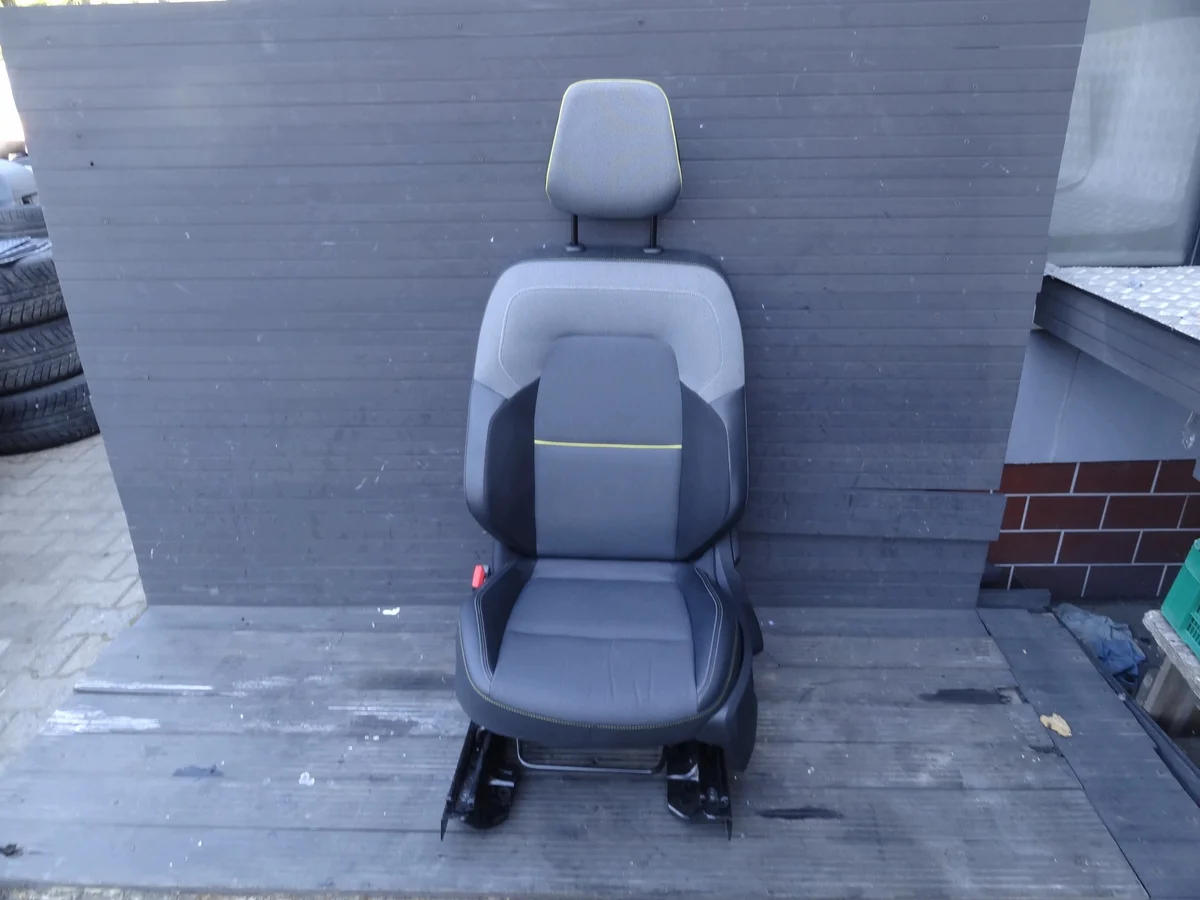 Renault Kangoo IV 2024 Driver Seat Left OEM 400945745R