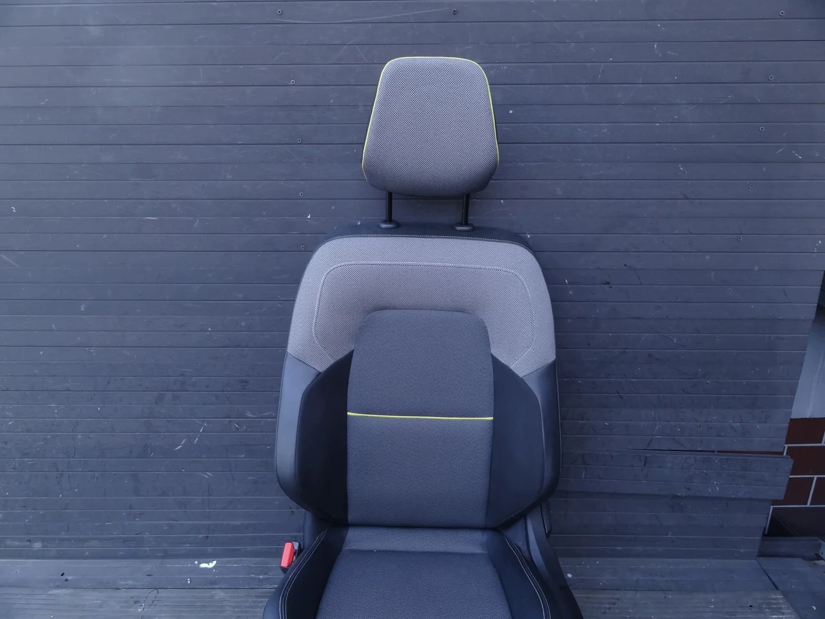 Asiento Renault Kangoo IV 2024 Izquierdo OEM 400945745R