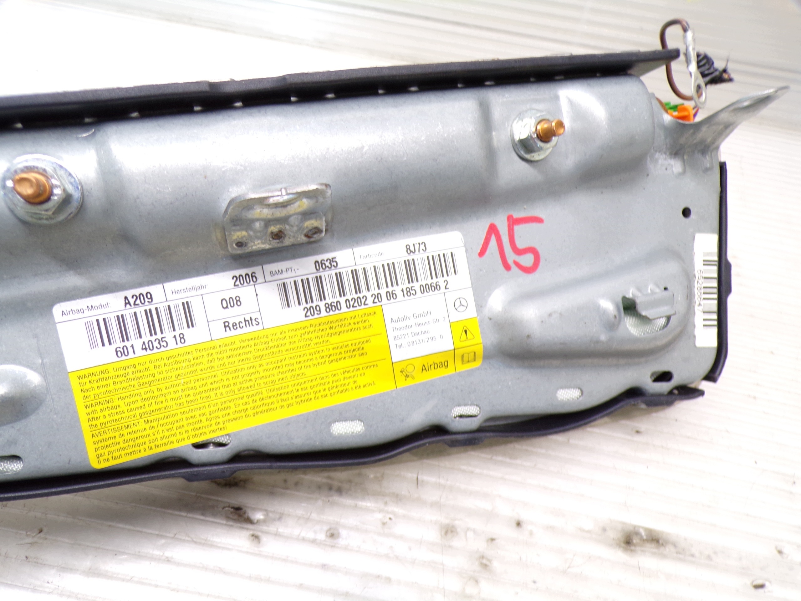 Turvatyyny istuin oikea Mercedes W209 CLK Cabrio 2098600202 image 3