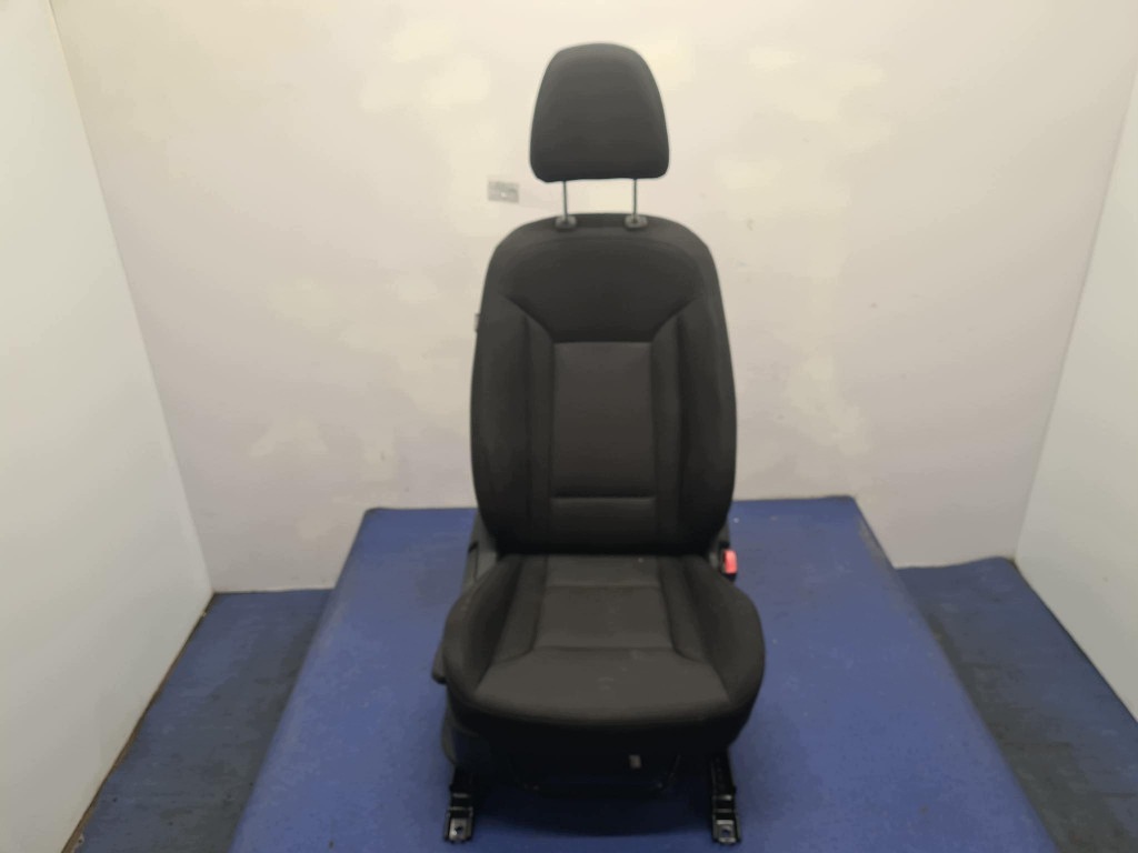 Hyundai i40 Kombi Passagerarstol Begagnad image 2