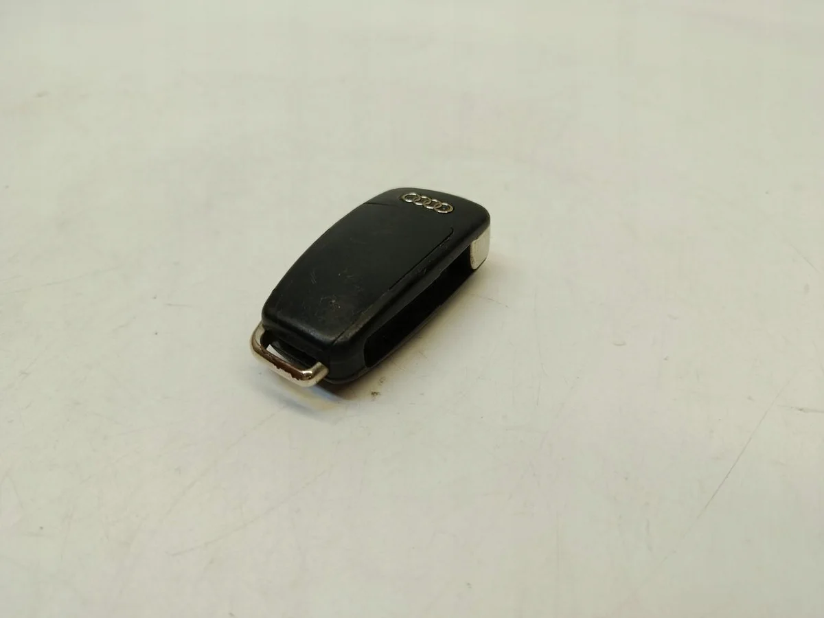 Clé télécommande Audi A1 Q3 8X0837220D image 3