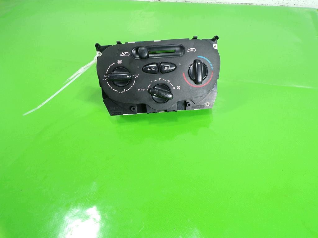 Panneau de ventilation PEUGEOT 206 (F-405863-) image 2