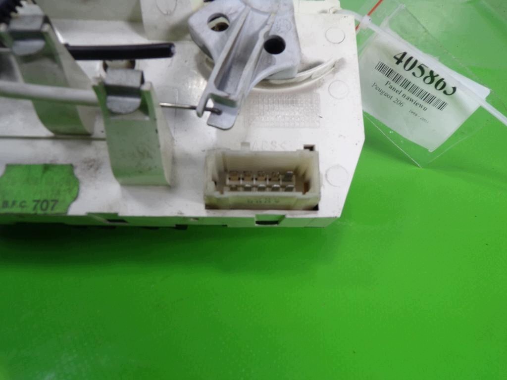 Panneau de ventilation PEUGEOT 206 (F-405863-) image 3