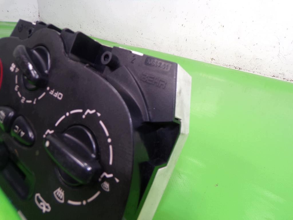 Panneau de ventilation PEUGEOT 206 (F-405863-) image 4