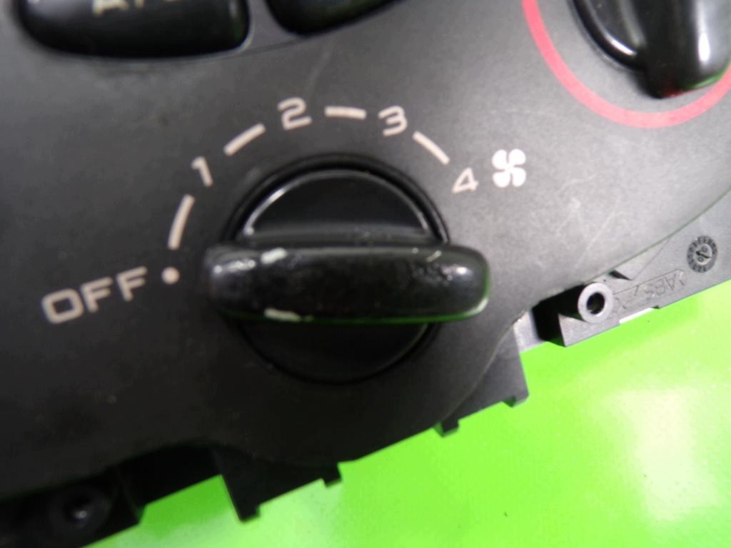 Panneau de ventilation PEUGEOT 206 (F-405863-) image 5