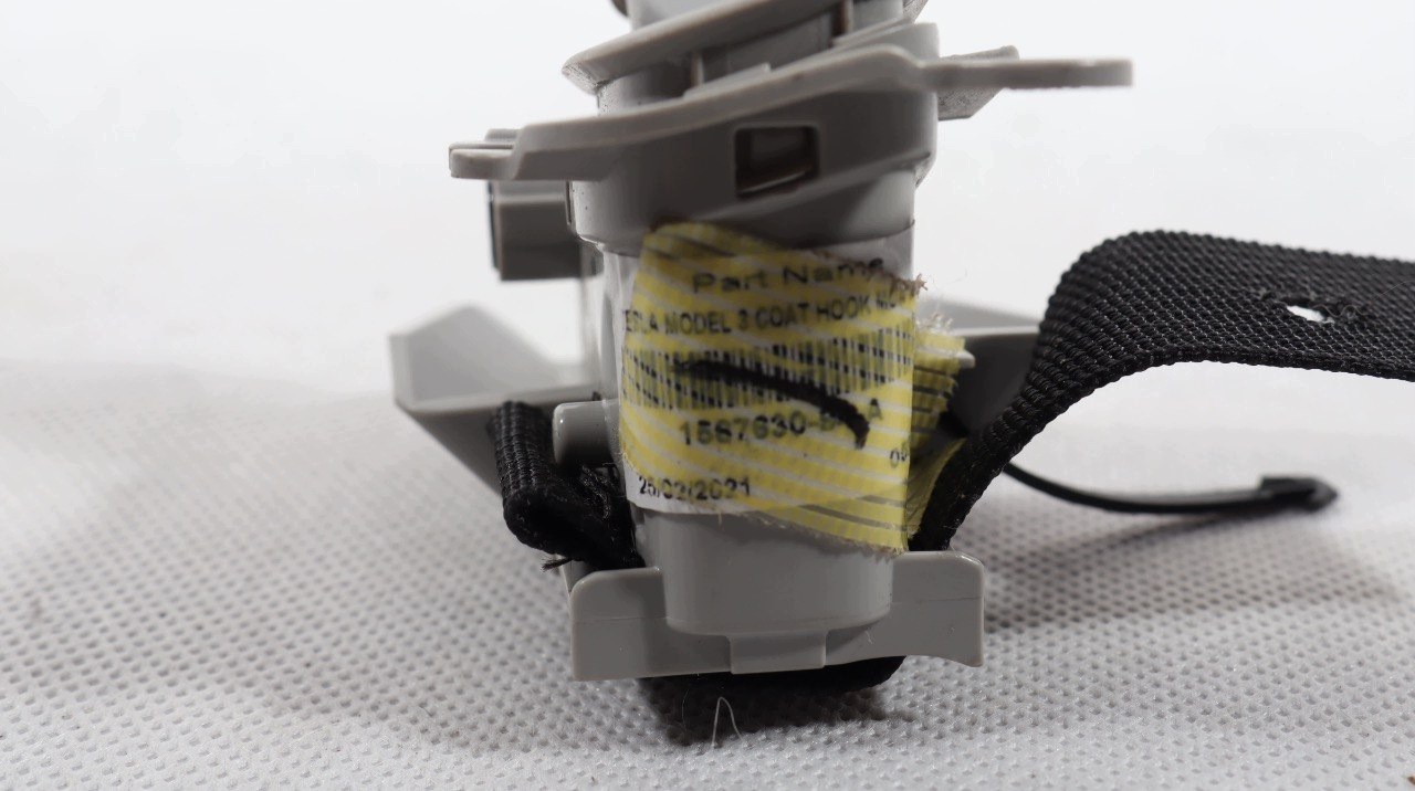 Tesla Model 3 Cabide Direito Usado OEM image 4