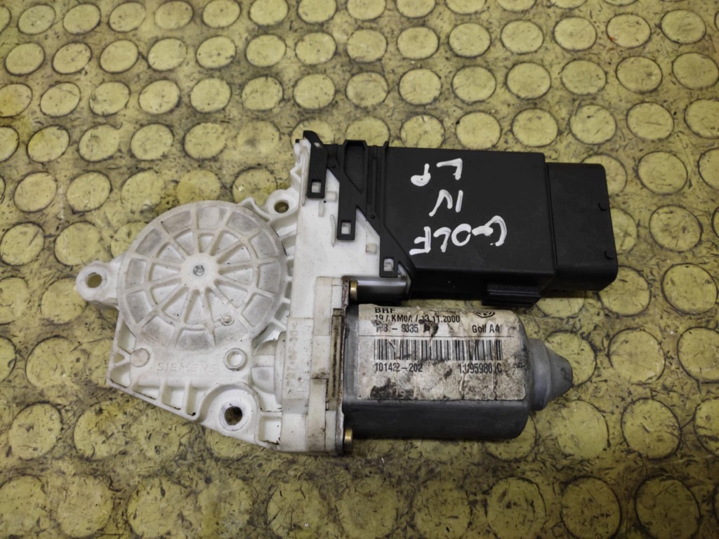 VW Golf IV Fensterhebermotor links vorne 1J1959801C image 2