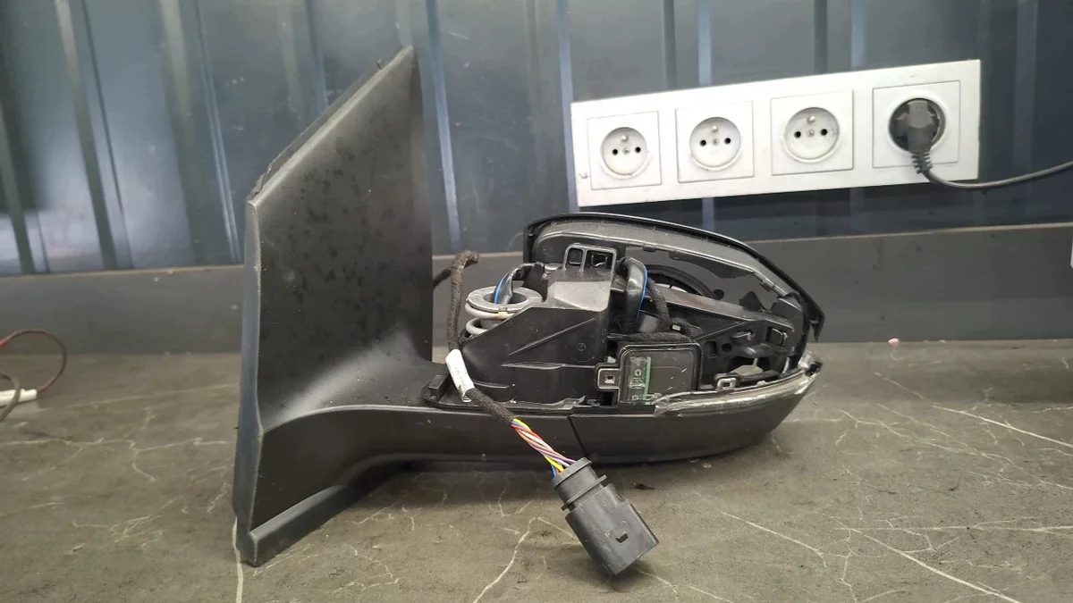 Rétroviseur gauche VW UP 8PIN 1S1857501CL