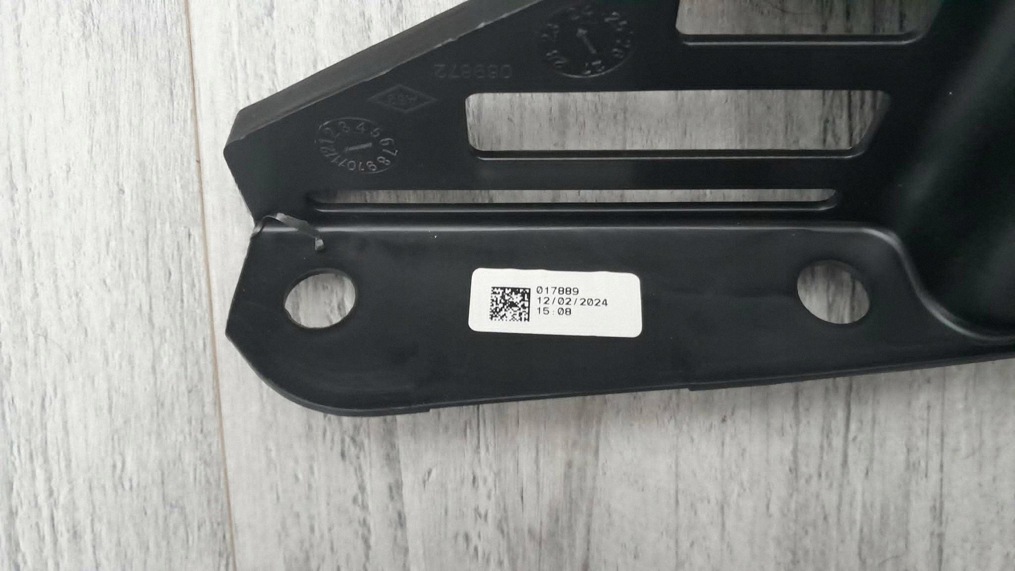 Suporte Para-choque Traseiro Esquerdo Renault Clio V image 4