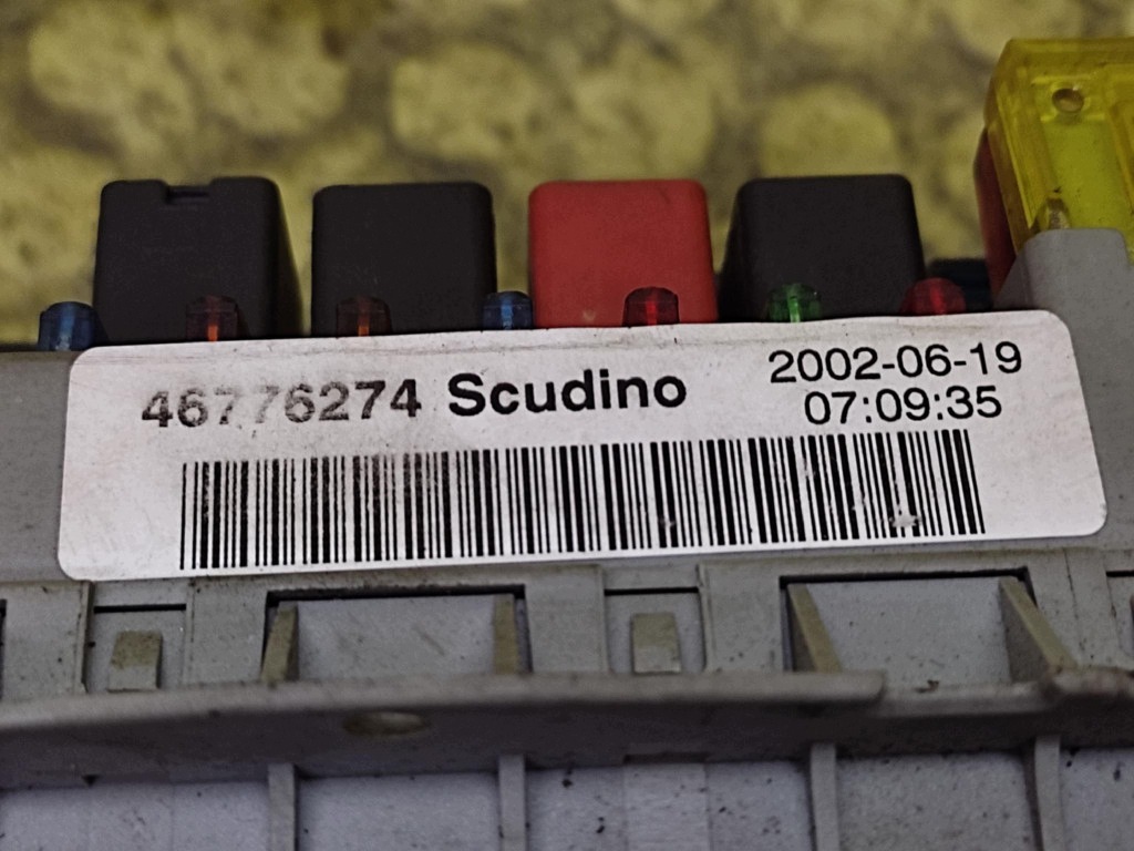 FIAT DOBLO I 1.6 Sicherungskasten 46776274 image 6