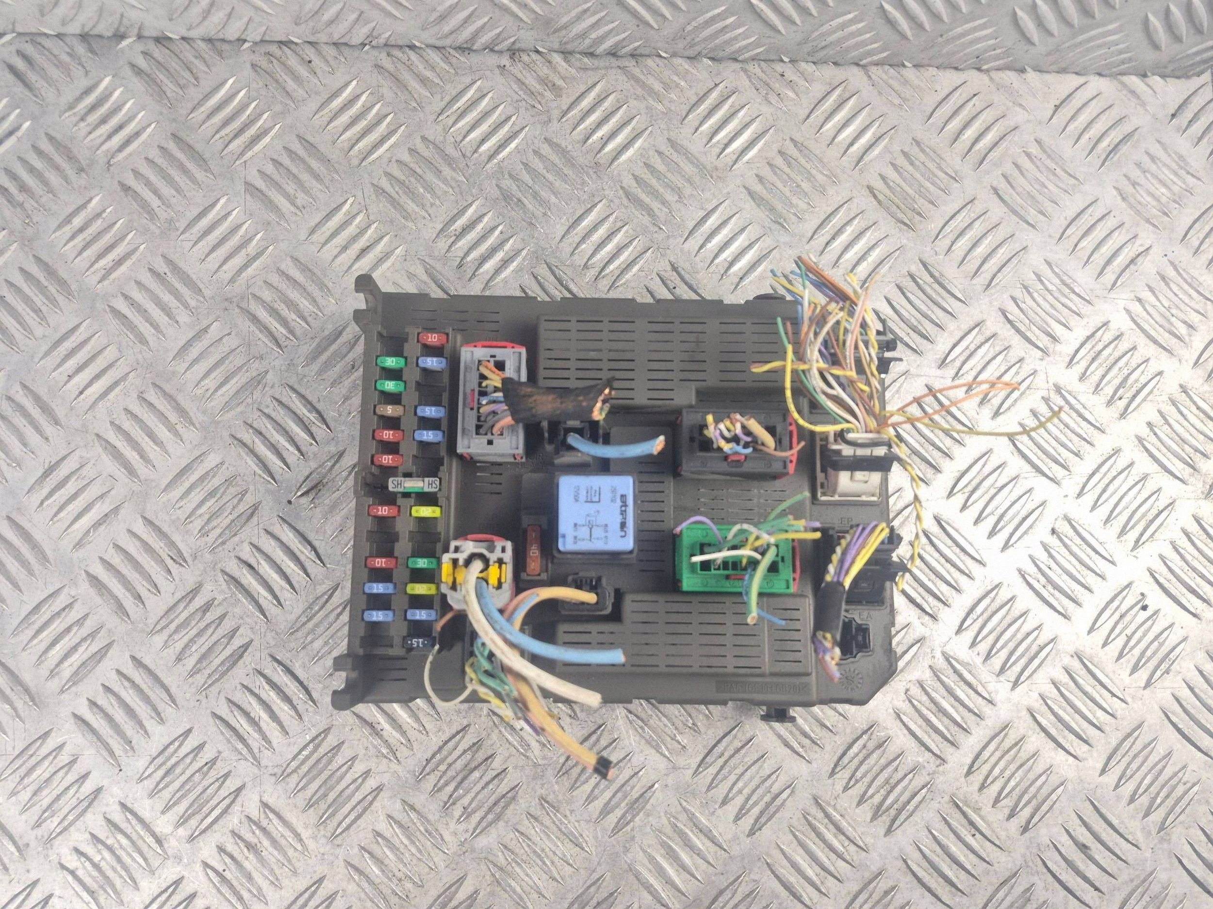 Peugeot 807 2007 Module Confort 1400010480 image 2