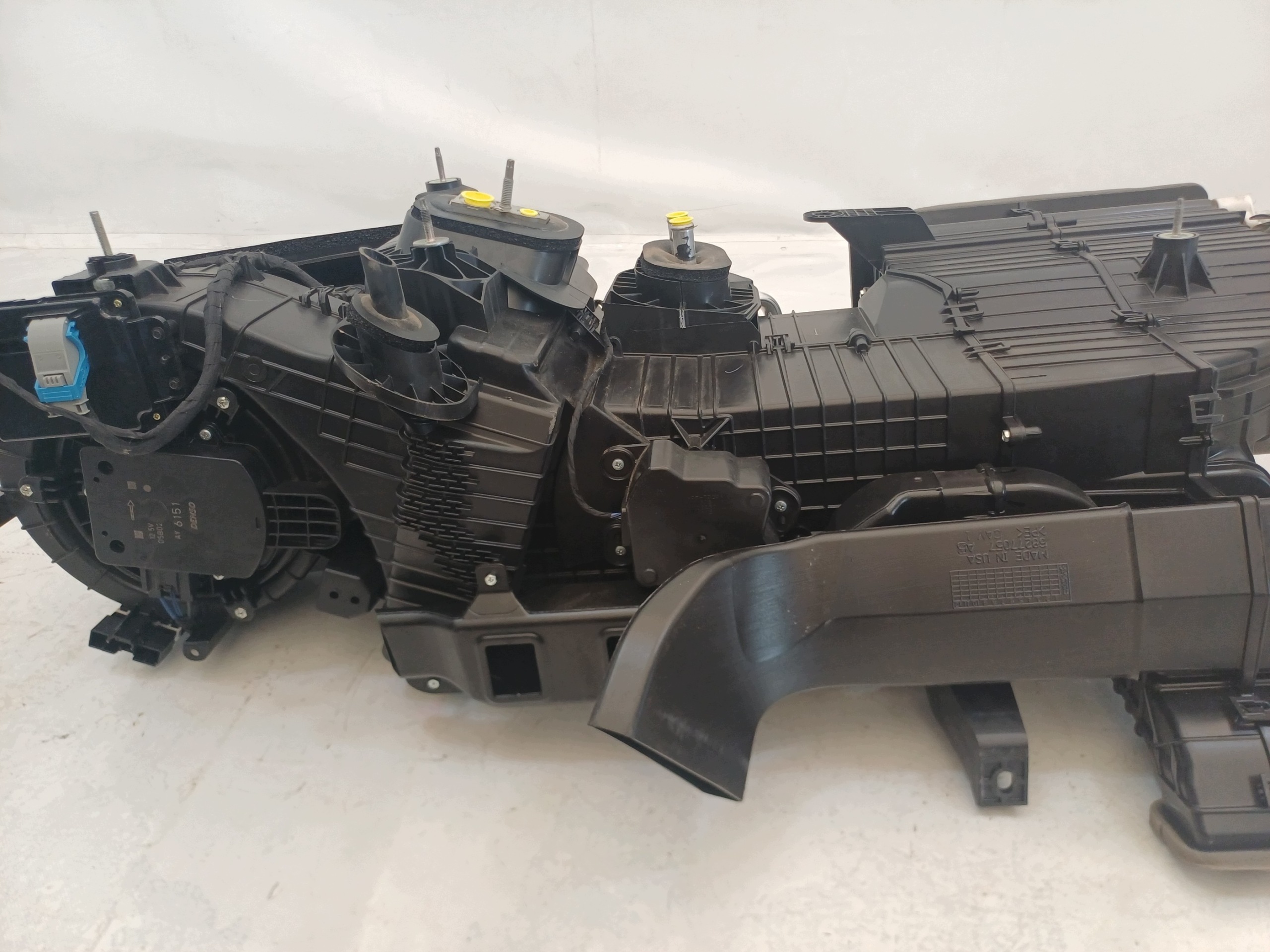 Dodge RAM V 19- Chauffage 68325328AG image 9