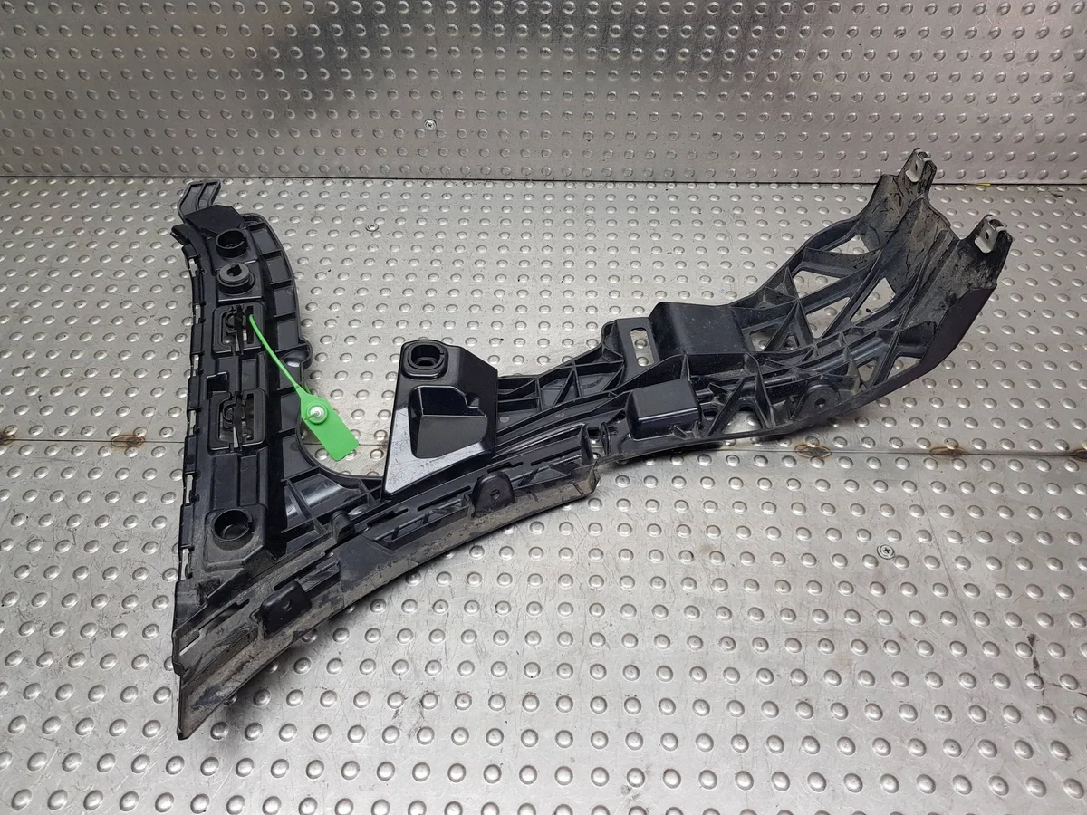 Fäste stötfångare höger bak Mercedes GLC A2538858402 image 4
