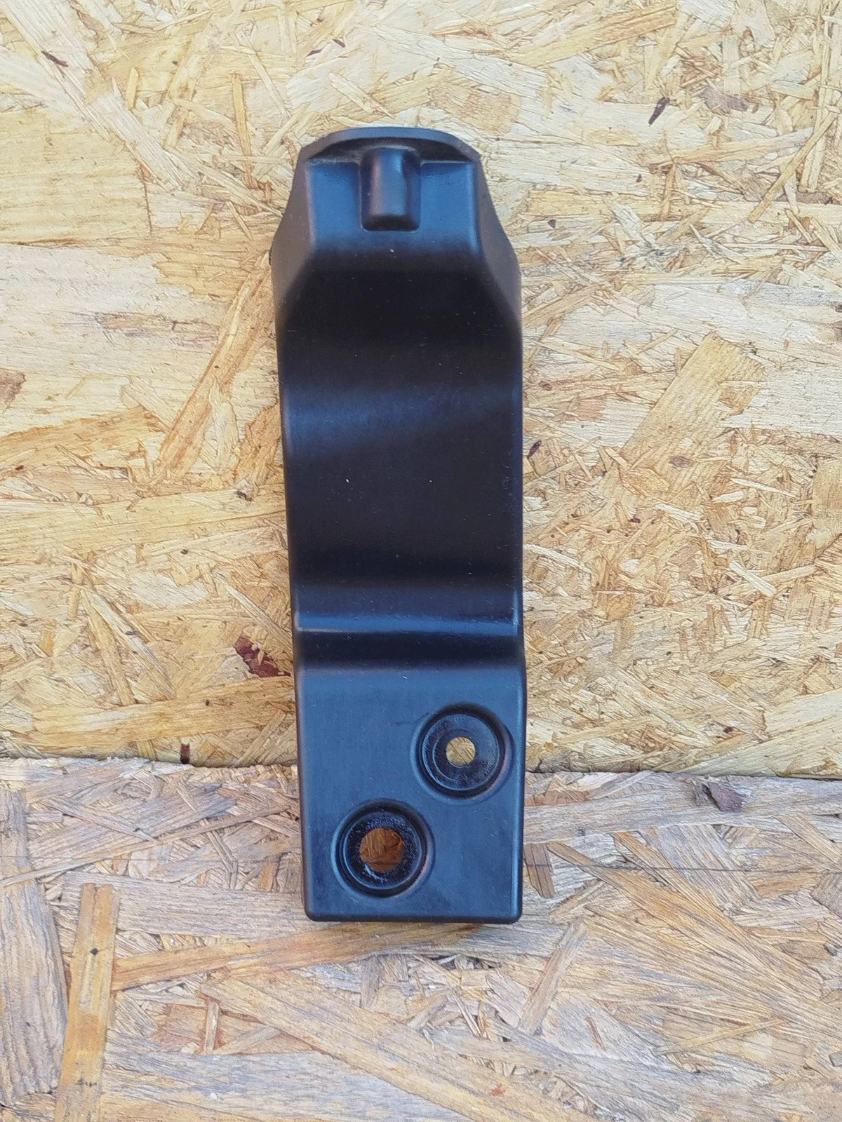 83A807330 Halterung Stoßfänger hinten Audi RS Q3