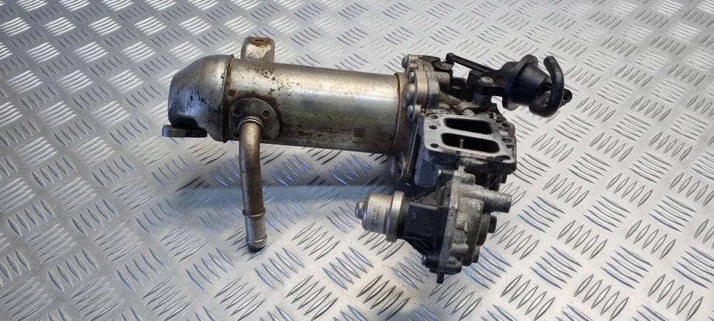 Radiateur Ford GK2Q9U438AG occasion image 3