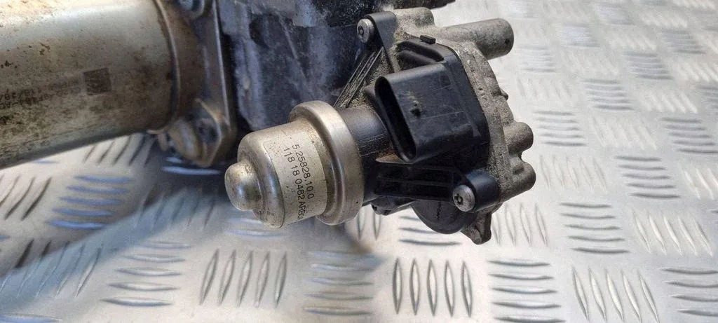 Radiateur Ford GK2Q9U438AG occasion image 5