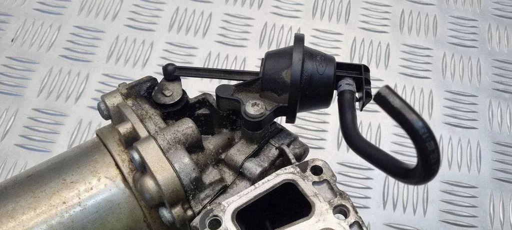 Radiateur Ford GK2Q9U438AG occasion image 7