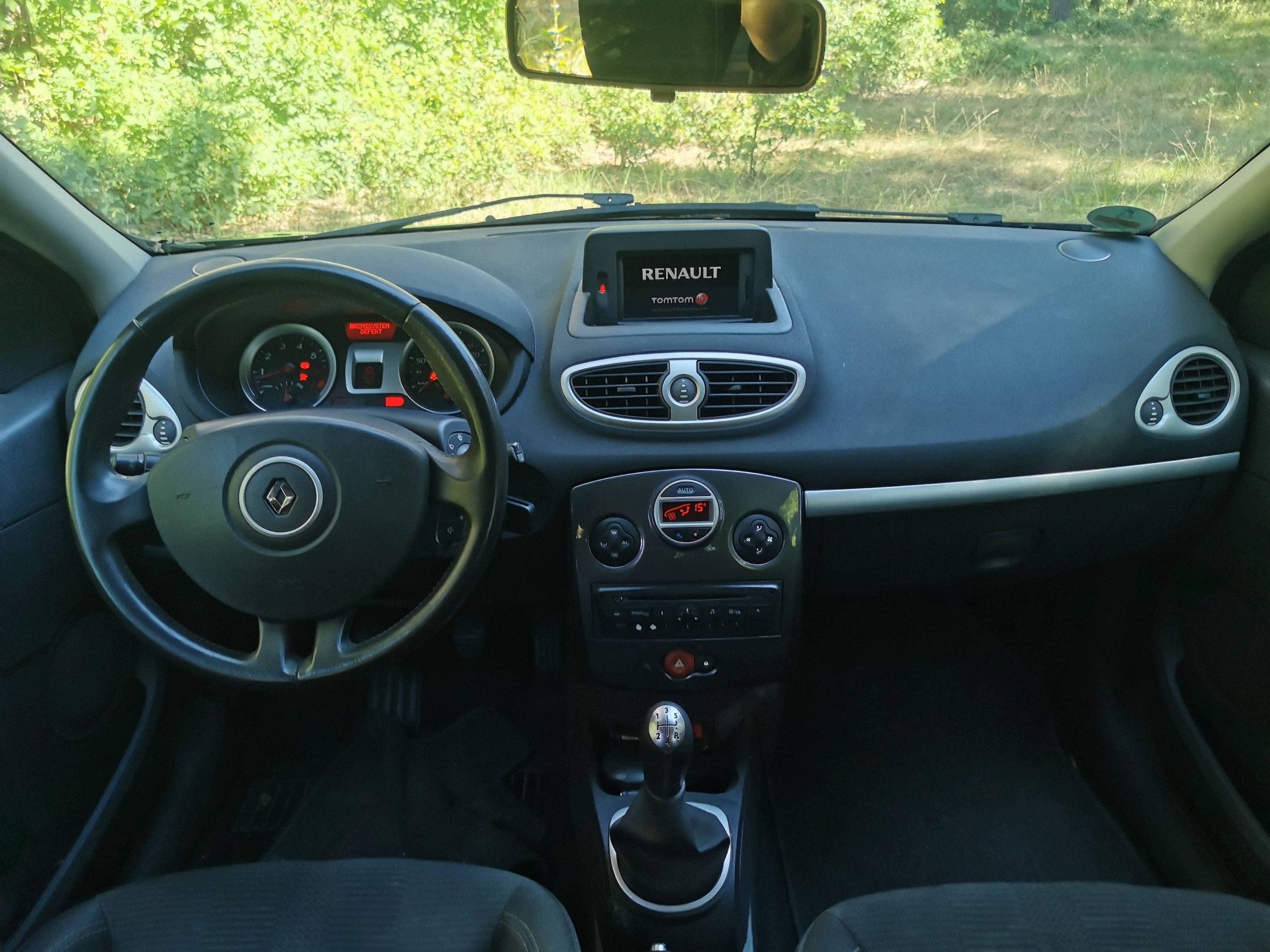 Renault Clio III Dashboard Console OEM DOU1138 image 2