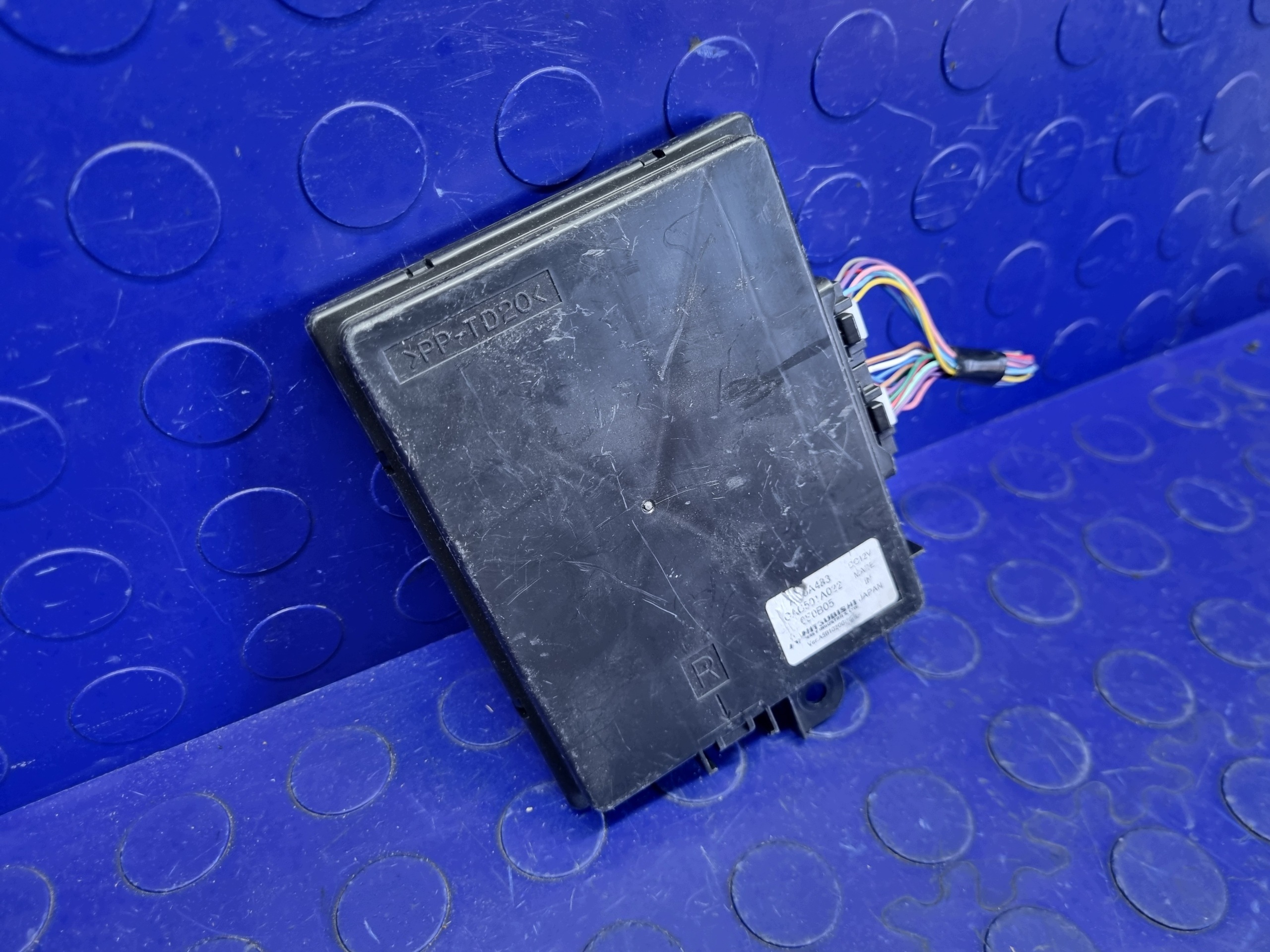 Steuergerät Mitsubishi i-MiEV Peugeot CAC501A022 image 4