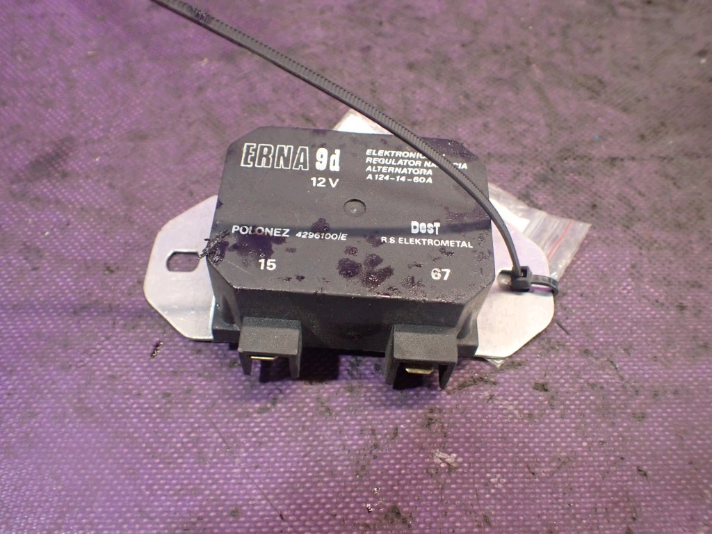 Skoda Favorit Regulator Spanning Alternator Erna image 2