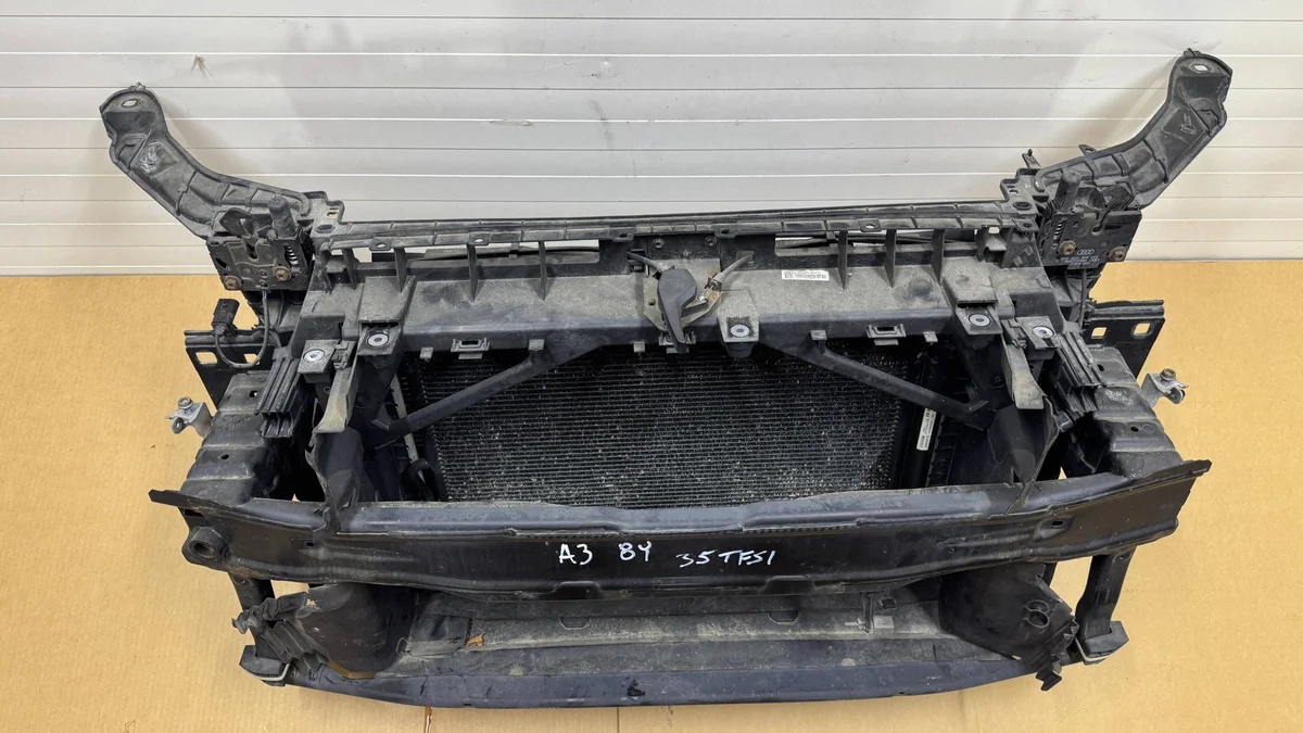 Frontpanel Audi A3 8Y 35 TFSI 2020-2024 image 3