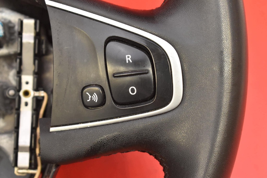 Lederlenkrad Multifunktion 484005241R Renault Clio IV image 3