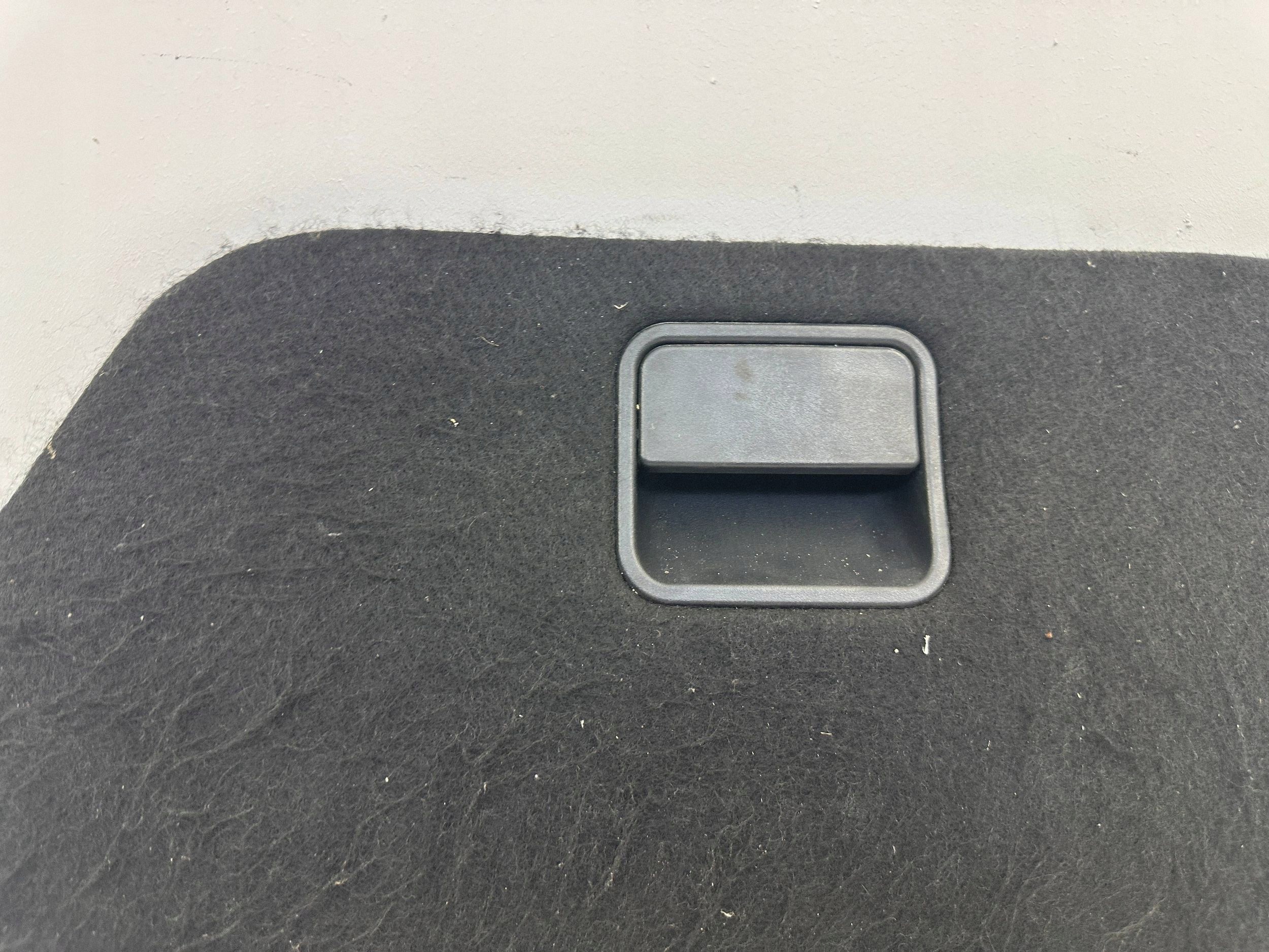 Lexus IS III bagagerumsfackslock 6172153010 image 3