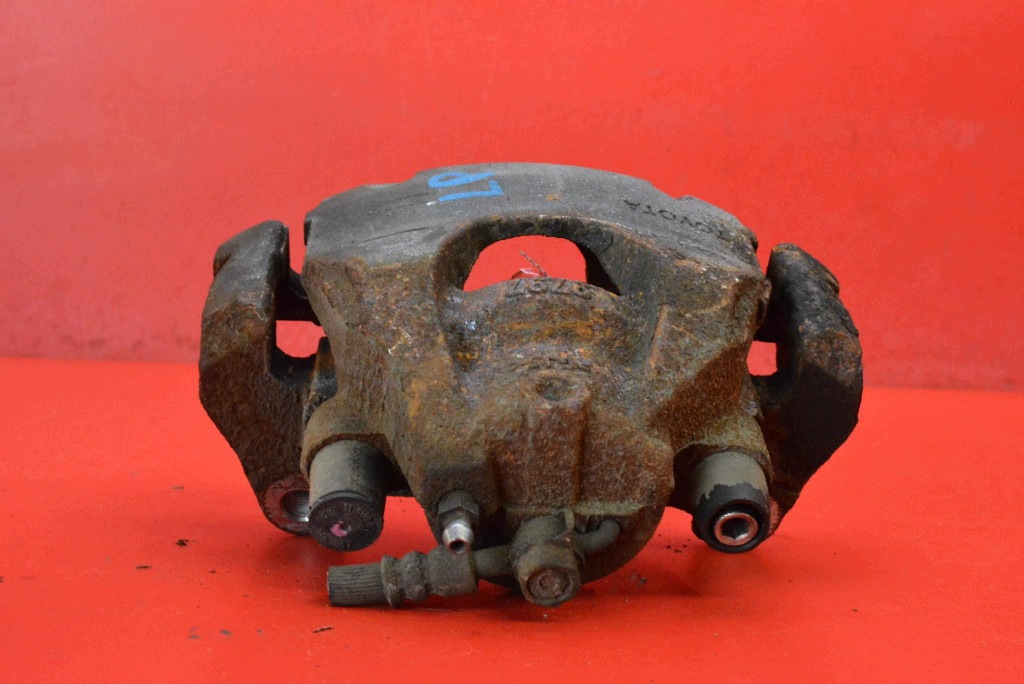 Bremssattel Links Vorne Toyota Yaris 4 IV image 4