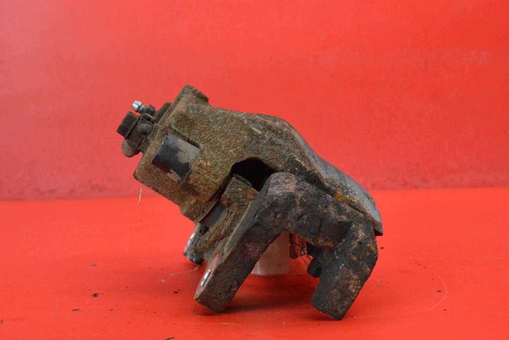 Bremssattel Links Vorne Toyota Yaris 4 IV image 6
